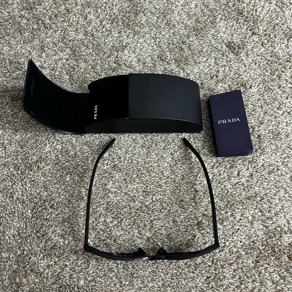 PRADA sunglasses 🕶️ - Picture 8 of 12